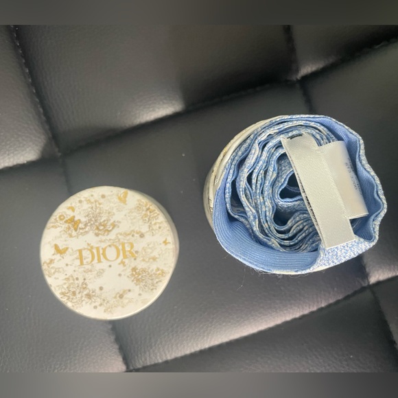 Christian Dior Mitzah Silk Scarf in box - Picture 6 of 6